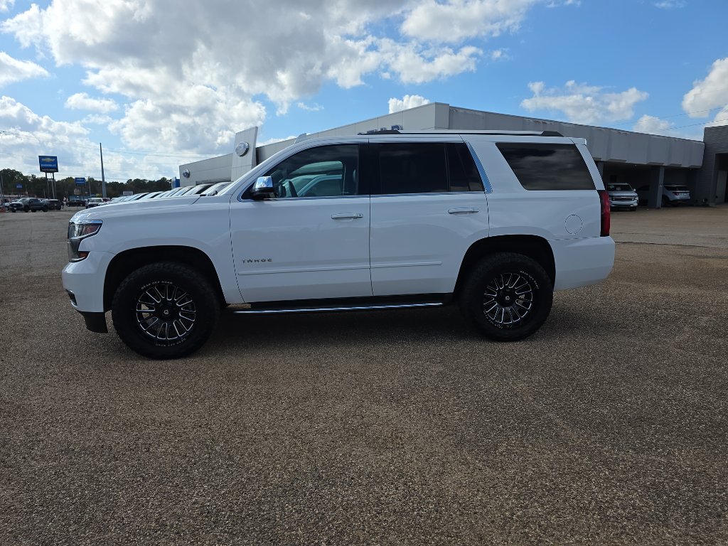 2019 Chevrolet Tahoe Premier photo 2
