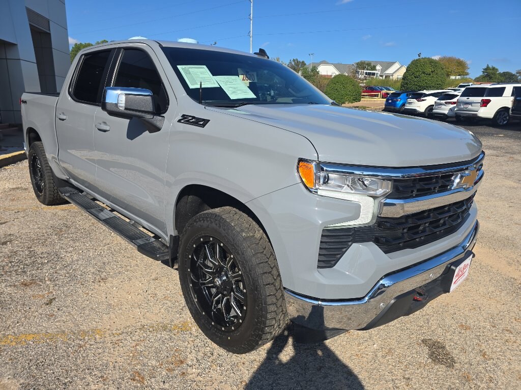 Used 2024 Chevrolet Silverado 1500 LT w/1LT Truck Crew Cab