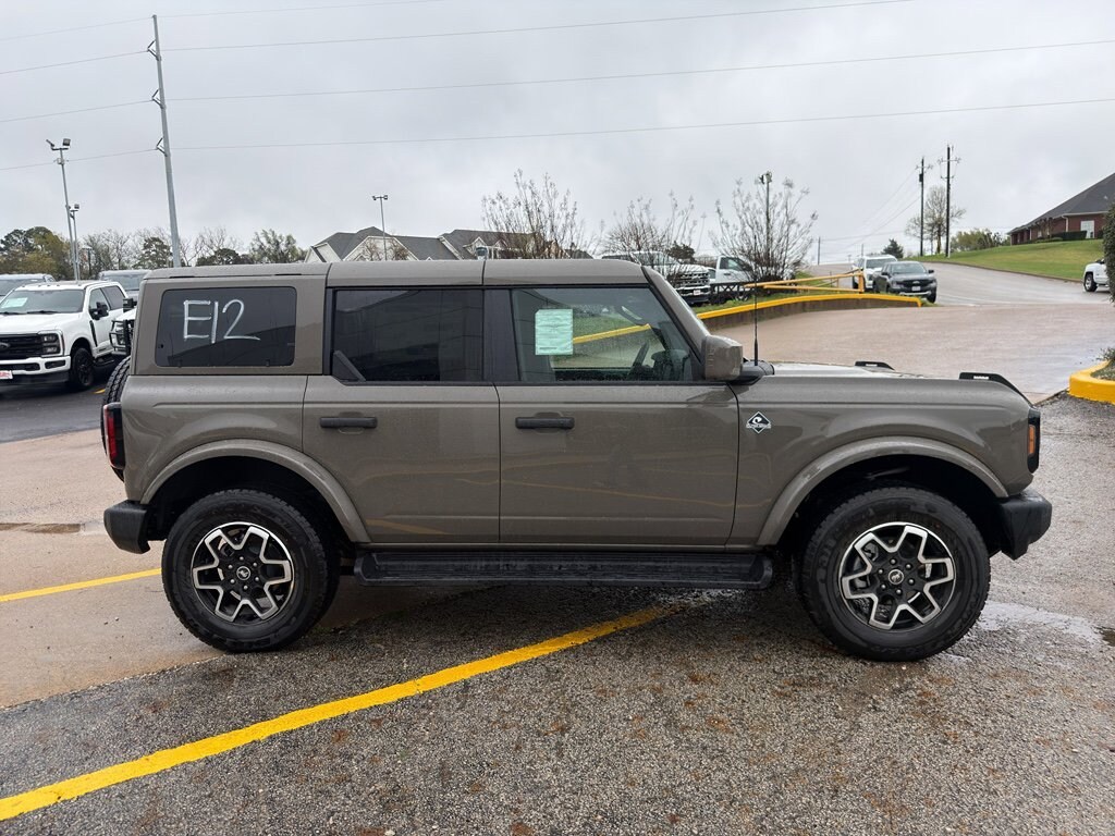 New 2026 Ford Bronco Outer Banks SUV