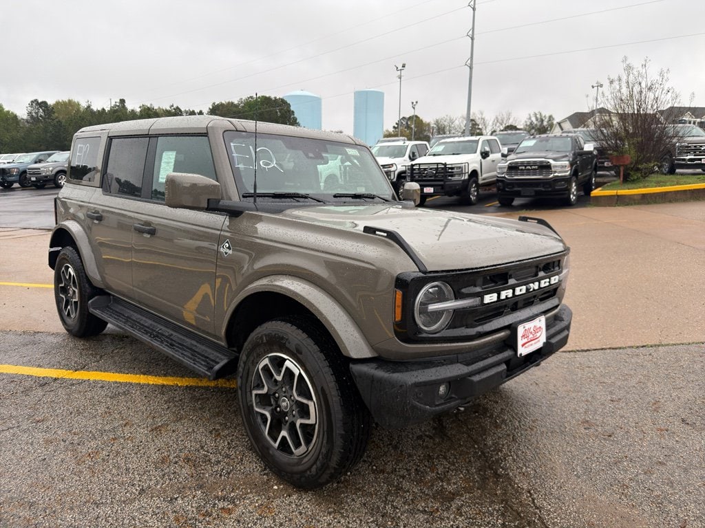 New 2026 Ford Bronco Outer Banks SUV