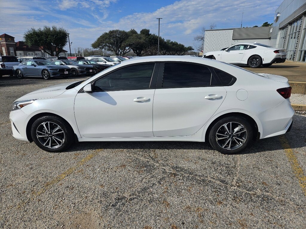 Used 2022 Kia Forte LXS Sedan