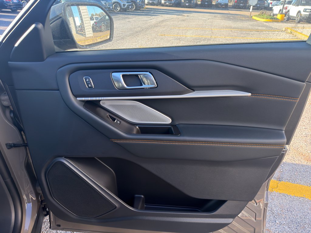 2026 Ford Explorer Tremor - Photo 15