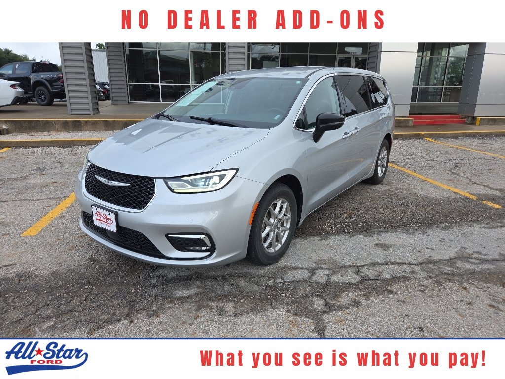 Used 2024 Chrysler Pacifica Touring L