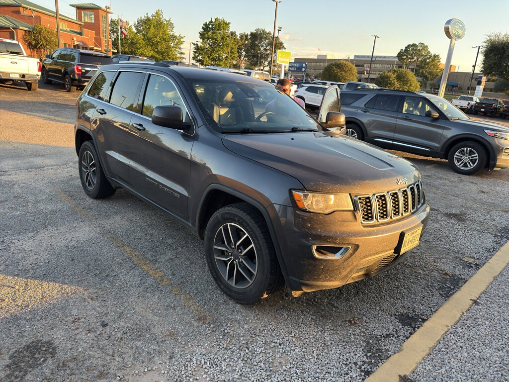 2020 Jeep Grand Cherokee Laredo E photo 3