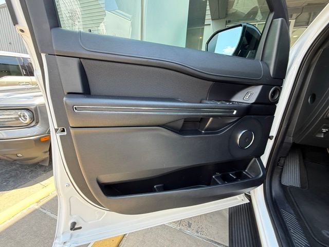 2020 Ford Expedition XL - Photo 12