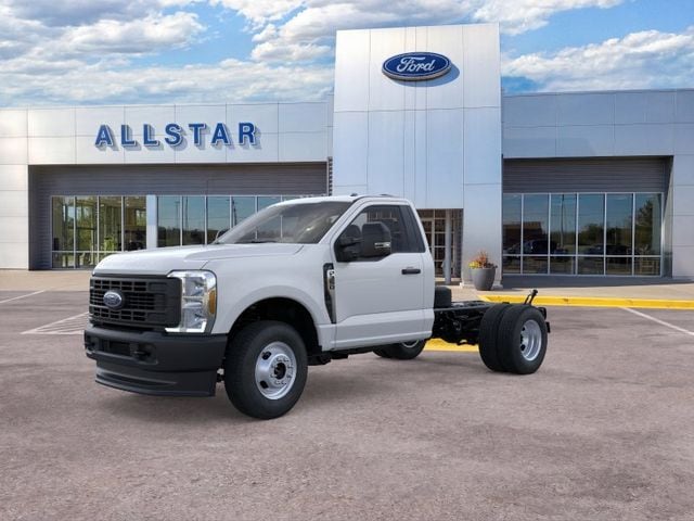 2026 Ford F-350 Super Duty Chassis Cab