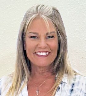 Staff member Sandy Glover from ID_7f0107