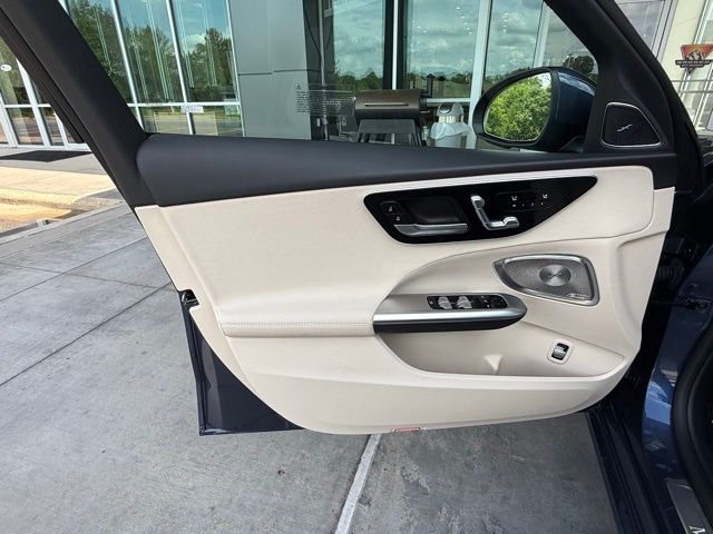 2025 Mercedes-Benz C-Class Sedan C 300 - Photo 13