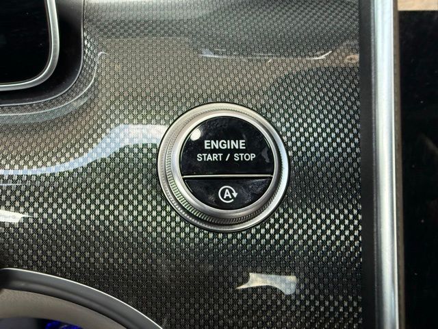 2025 Mercedes-Benz C-Class Sedan C 300 - Photo 37