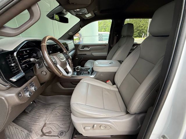 2022 GMC Sierra 1500 SLT - Photo 11