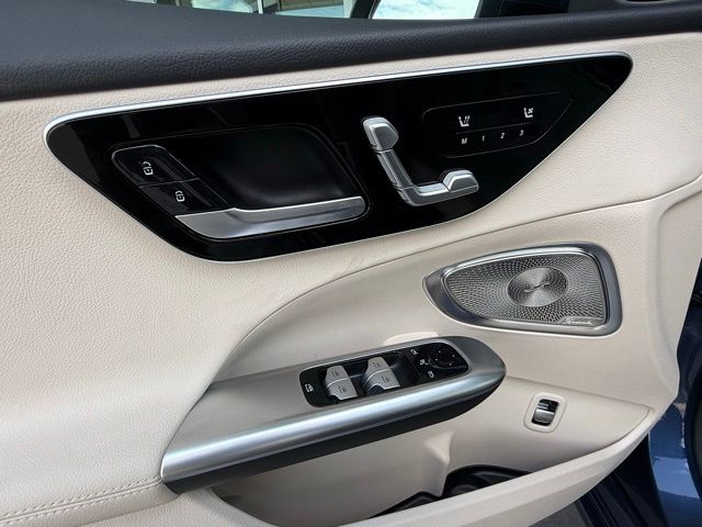 2025 Mercedes-Benz C-Class Sedan C 300 - Photo 14