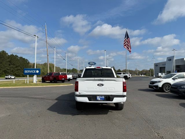 2024 Ford F-150 XLT photo 3