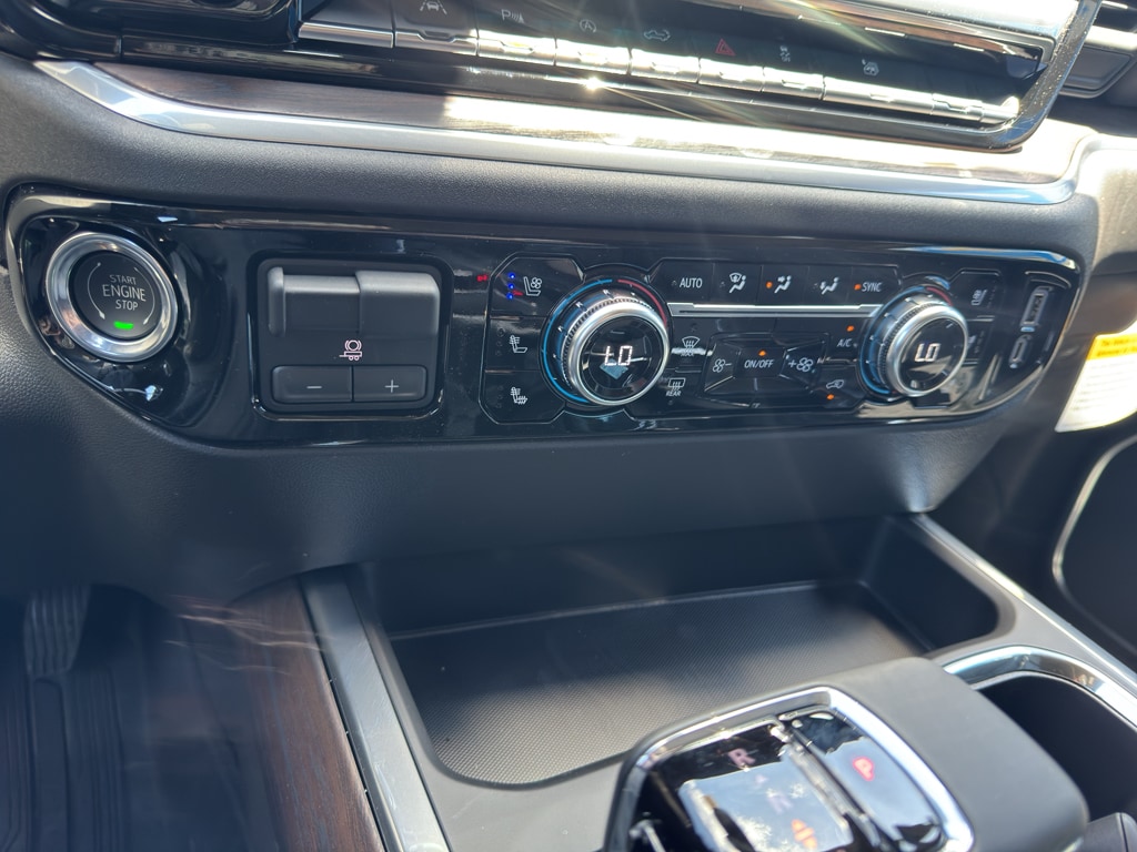 2026 GMC Sierra 1500 SLT - Photo 13