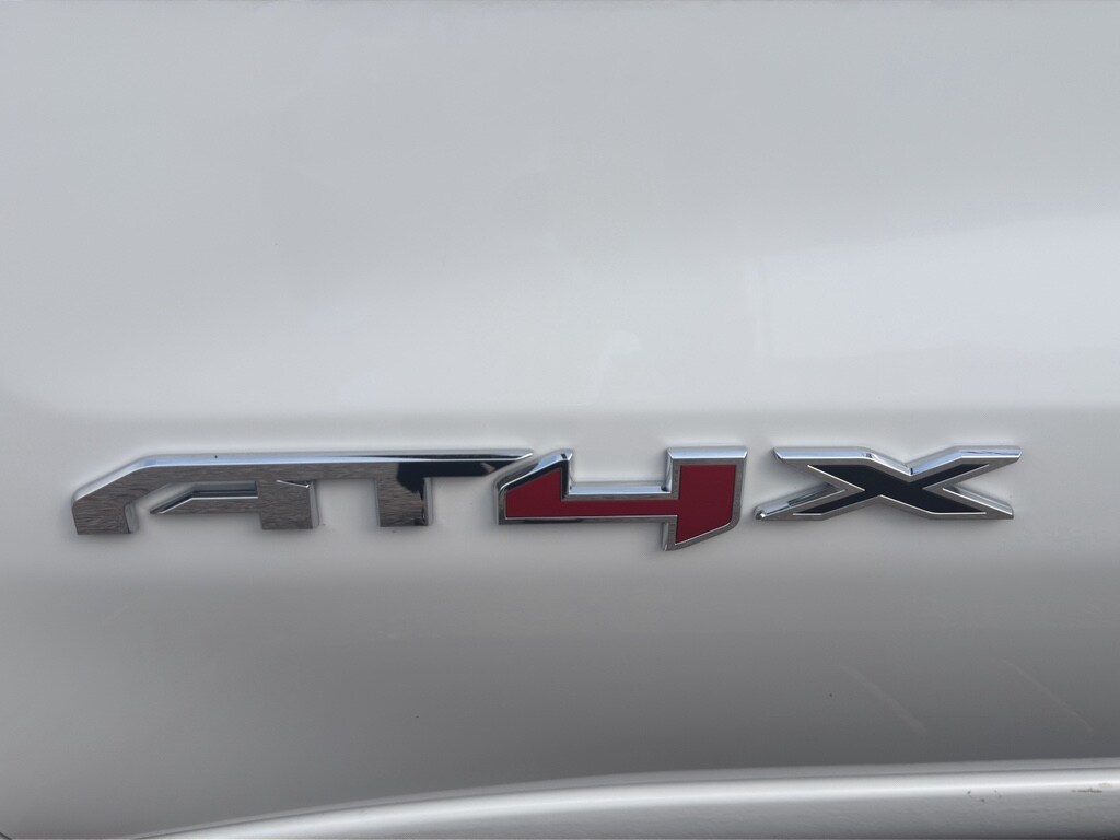 2026 GMC Sierra 1500 AT4X - Photo 16