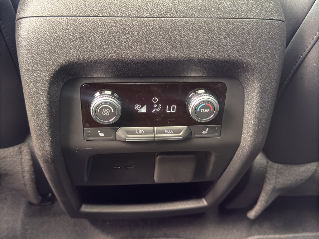 2026 GMC Acadia Elevation - Photo 30