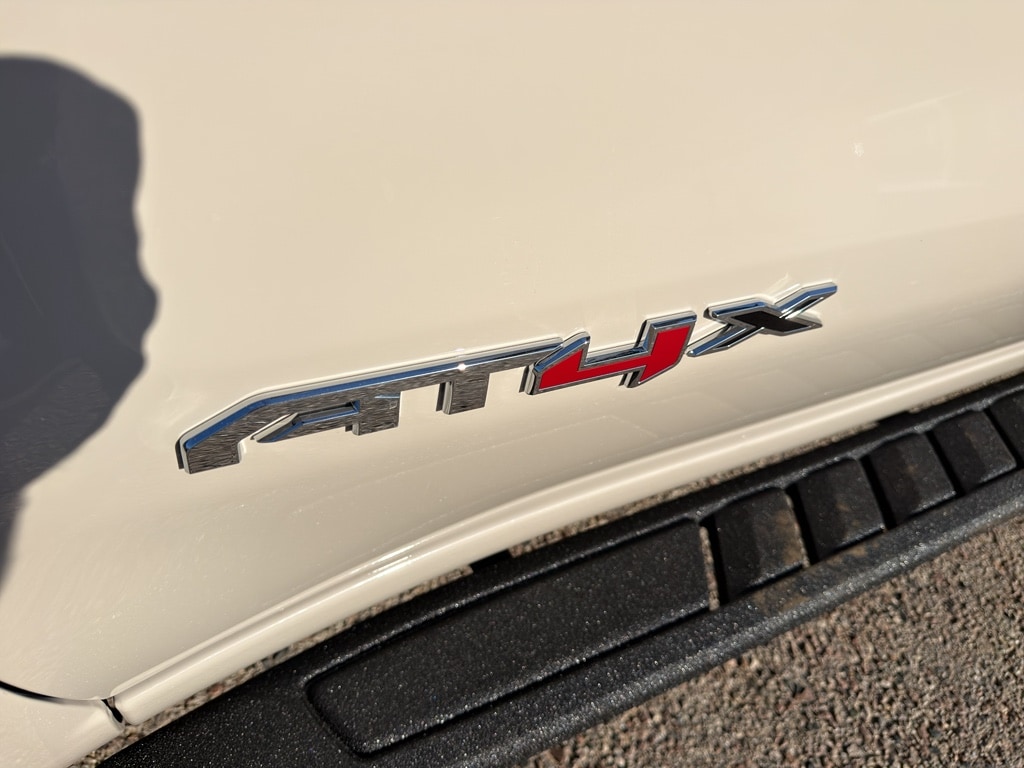 2026 GMC Sierra 1500 AT4X - Photo 35