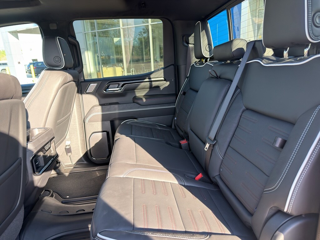 2026 GMC Sierra 1500 AT4X - Photo 6