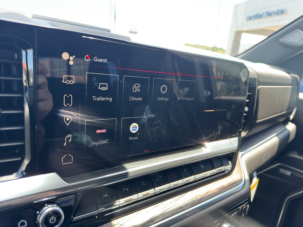2026 GMC Sierra 1500 SLT - Photo 9