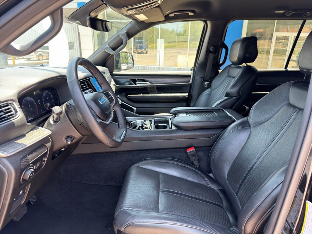 Used 2024 Jeep Wagoneer L Series II SUV