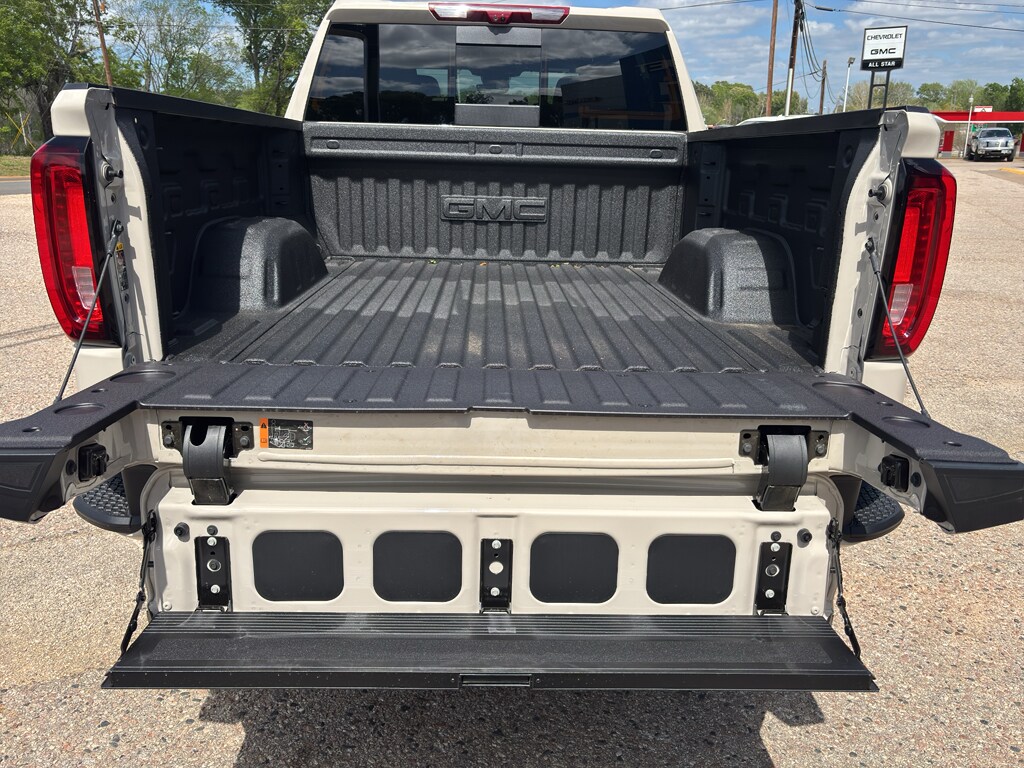 2026 GMC Sierra 1500 AT4 - Photo 13