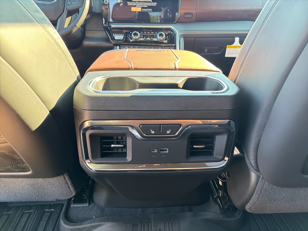 2026 GMC Sierra 2500HD Denali Ultimate - Photo 16