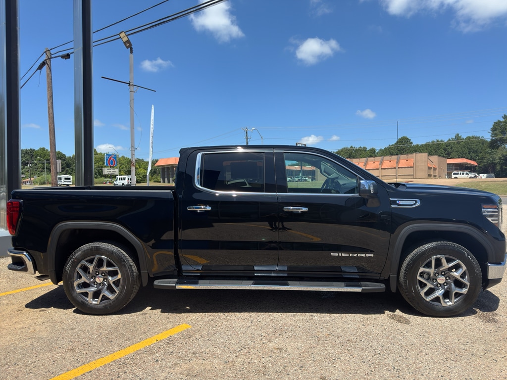 2026 GMC Sierra 1500 SLT - Photo 23