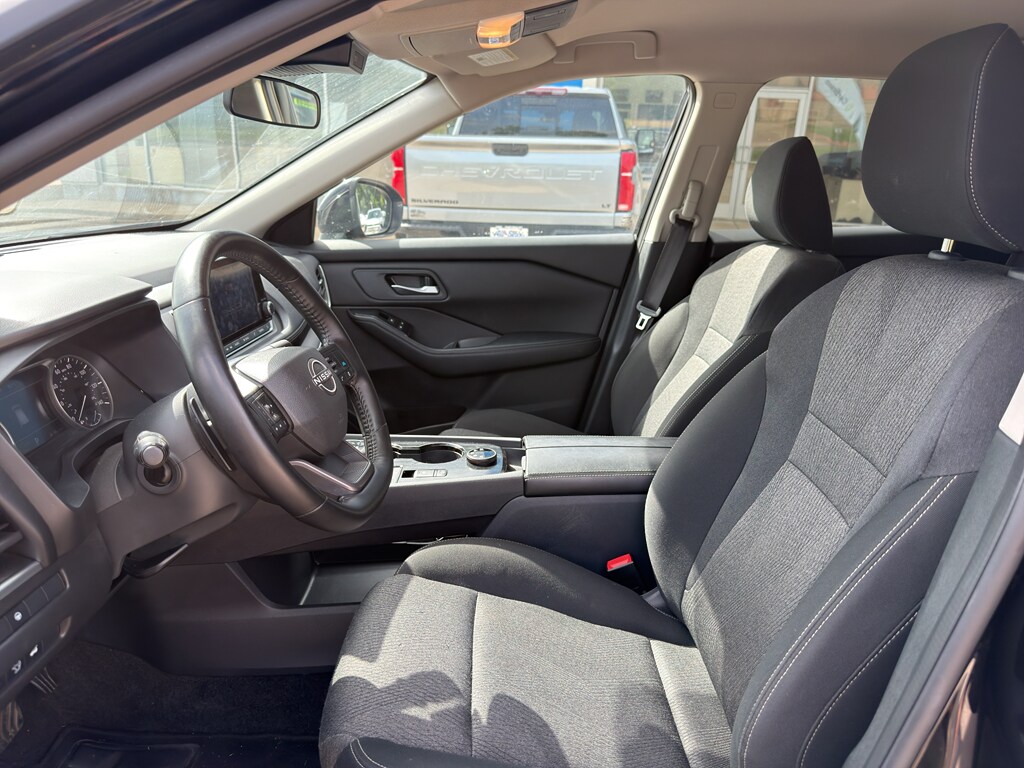 Used 2025 Nissan Rogue SV SUV
