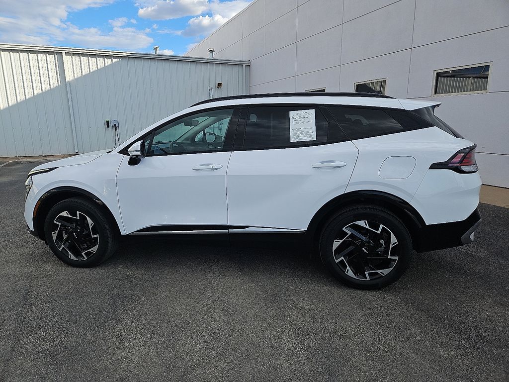 2023 Kia Sportage SR photo 3