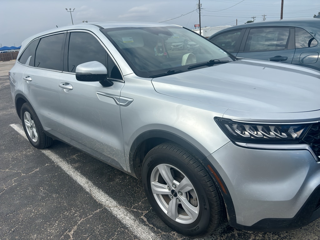 Used 2022 Kia Sorento LX SUV