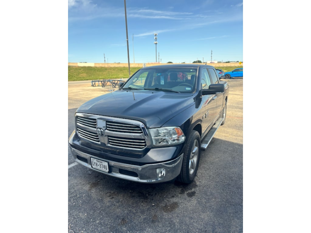 2016 RAM 1500 Lone Star Crew Cab 5'7's photo