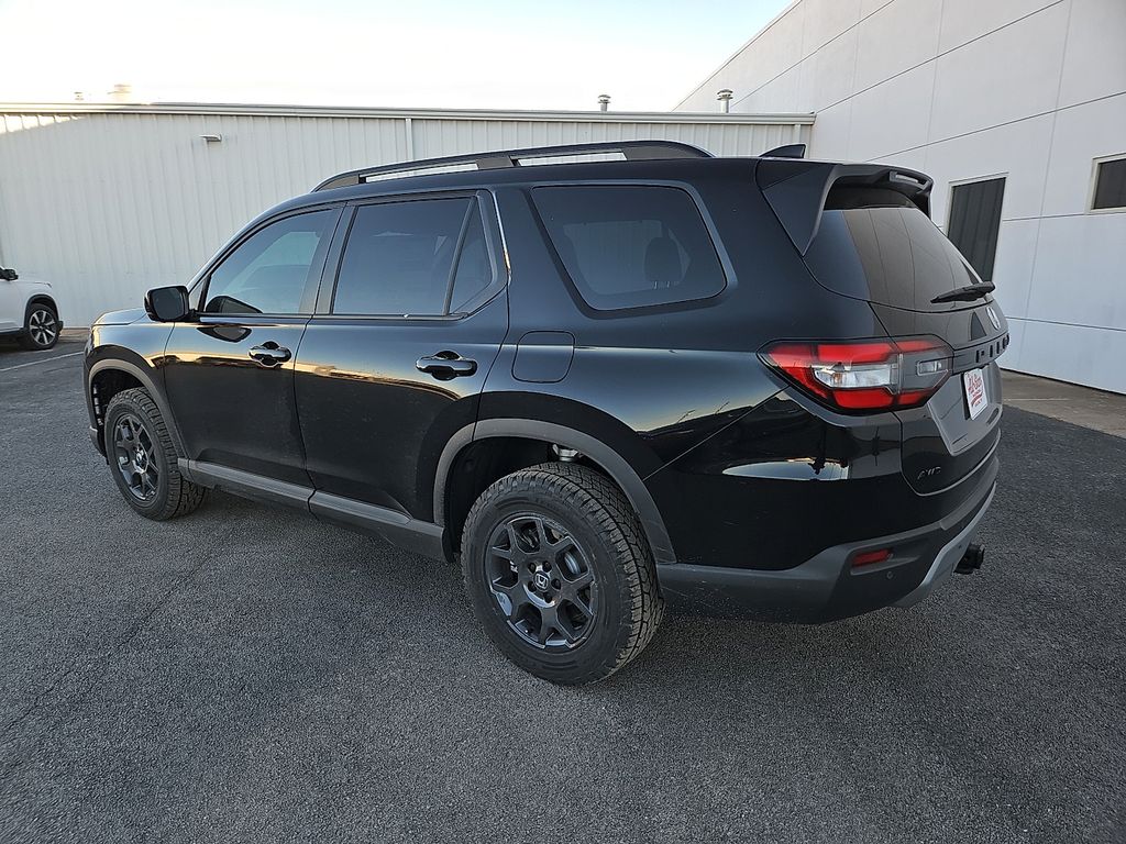 2025 Honda Pilot TrailSport photo 4