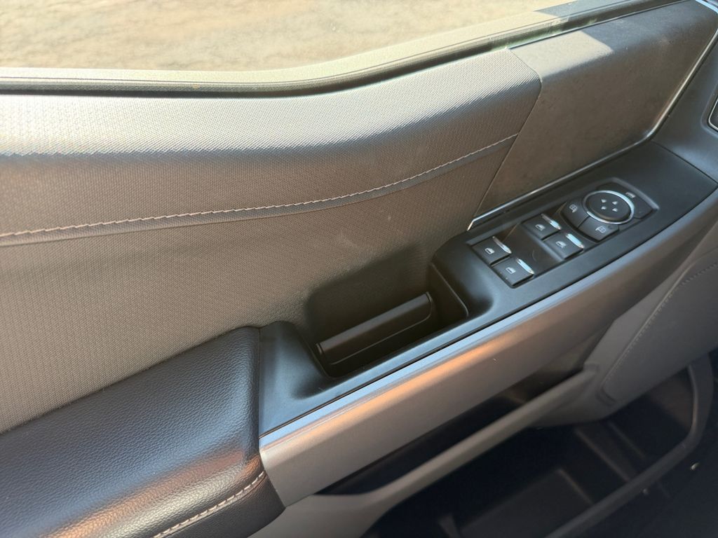 2025 Ford F-150 XLT - Photo 15