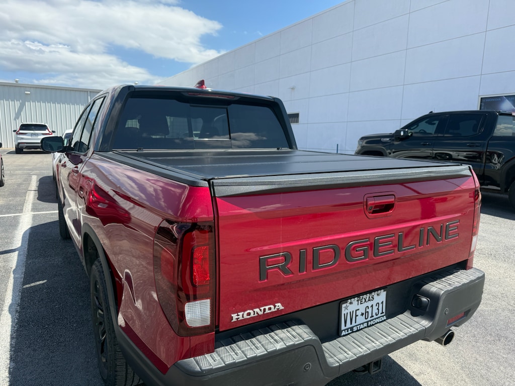 2024 Honda Ridgeline Black Edition's photo