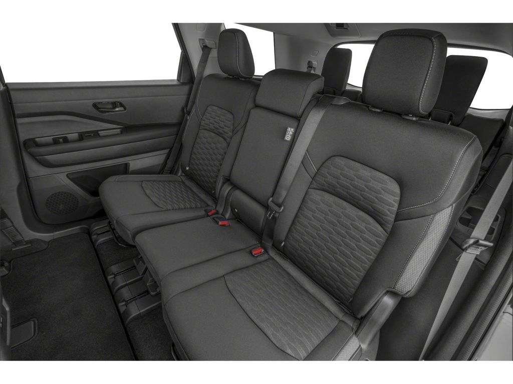 2025 Nissan Pathfinder SV - Photo 8