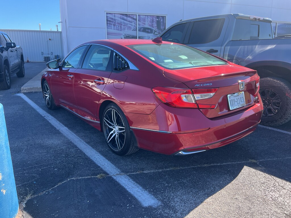 2022 Honda Accord Hybrid Touring photo 3