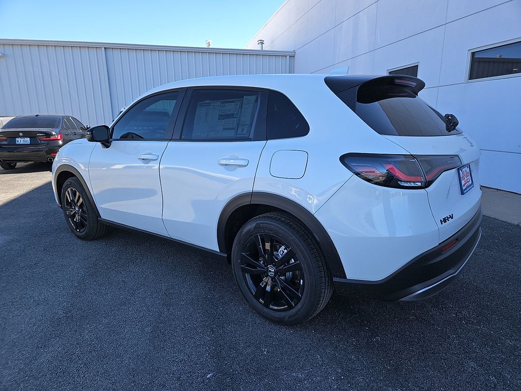 2026 Honda HR-V Sport photo 4