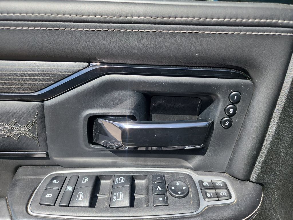 2024 RAM Ram 2500 Pickup Laramie Limited - Photo 17