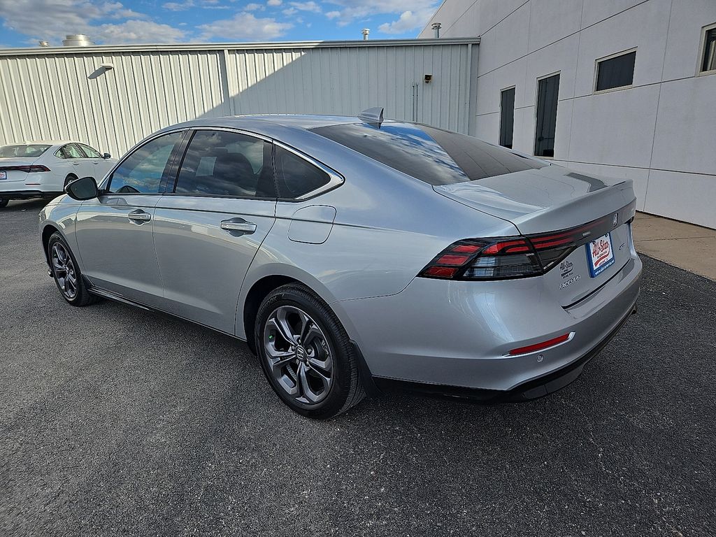 2024 Honda Accord Hybrid EX-L photo 4