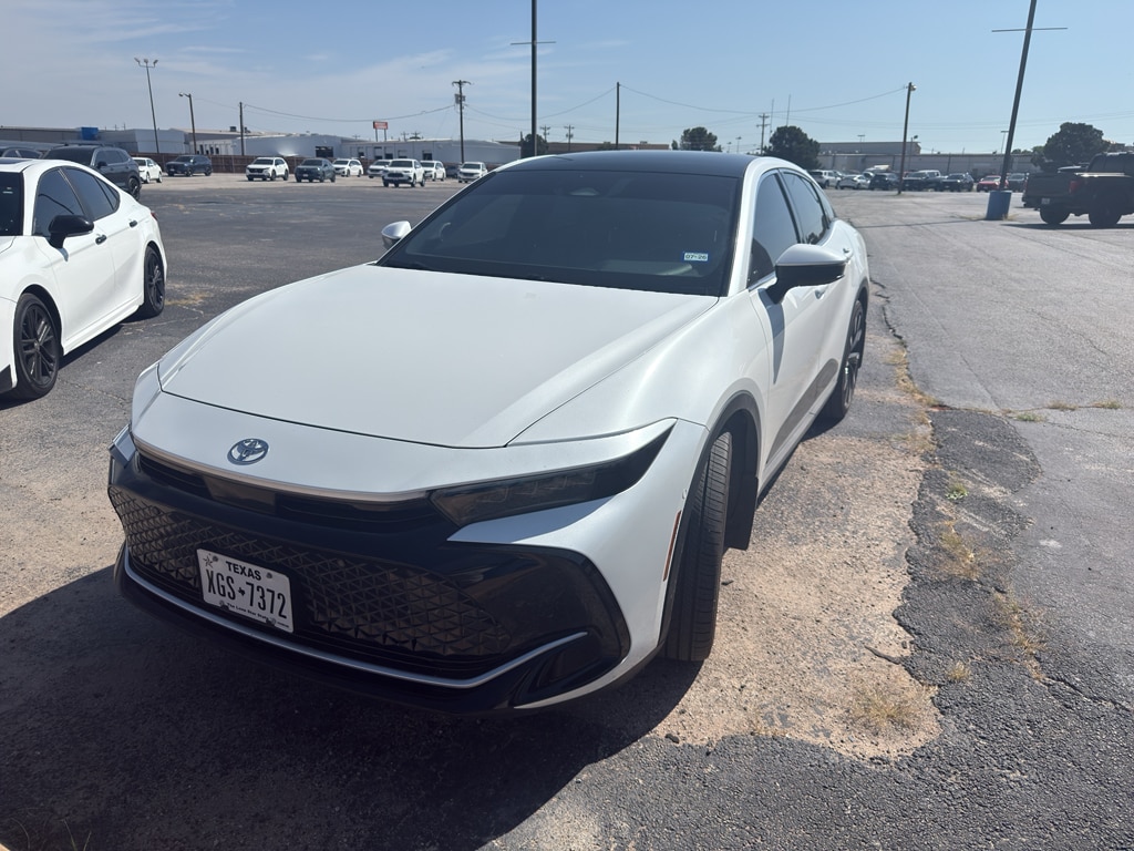 2023 Toyota Crown Platinum AWD's photo