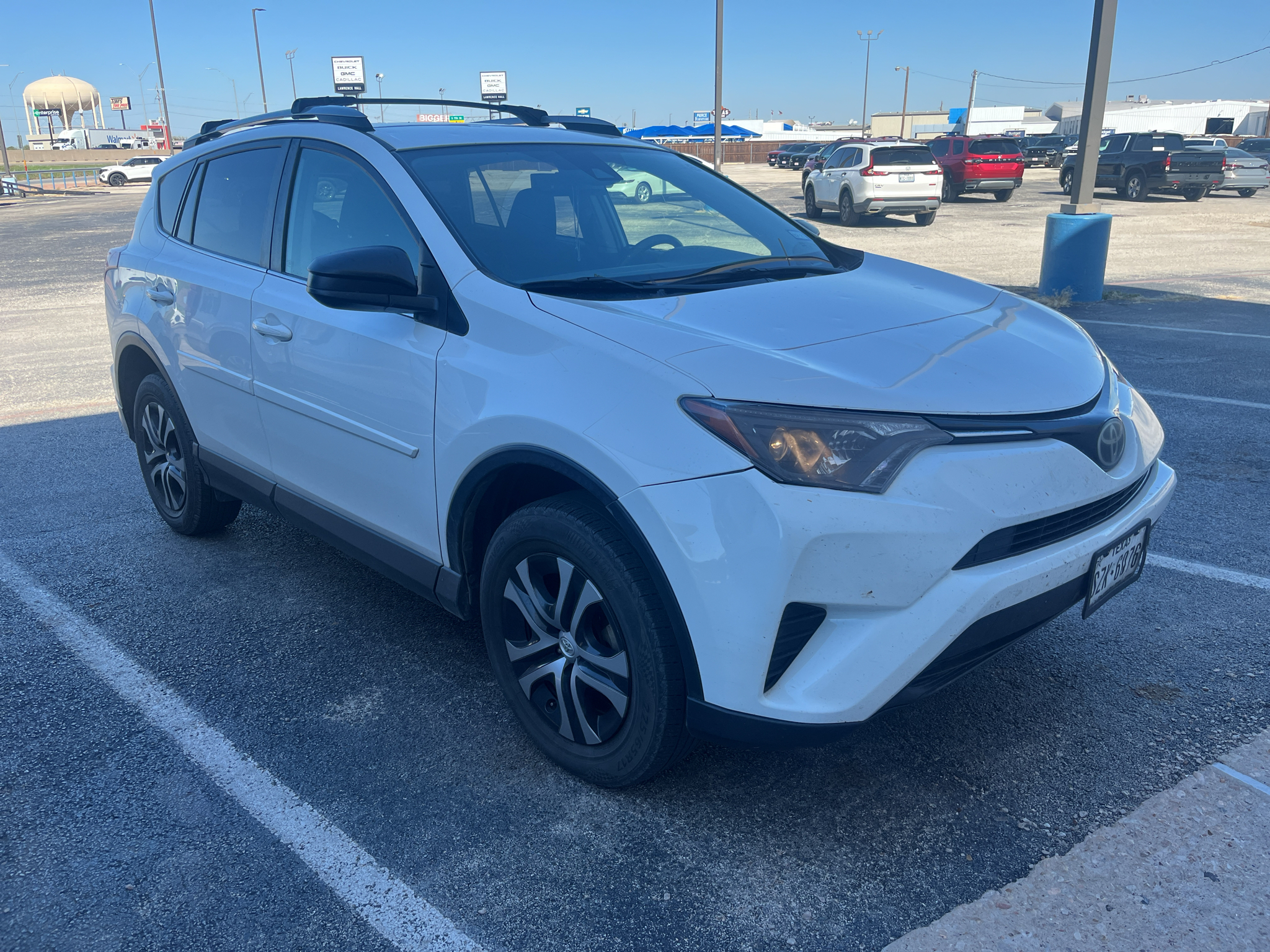 Used 2017 Toyota RAV4 LE with VIN JTMZFREV1HJ141504 for sale in Abilene, TX