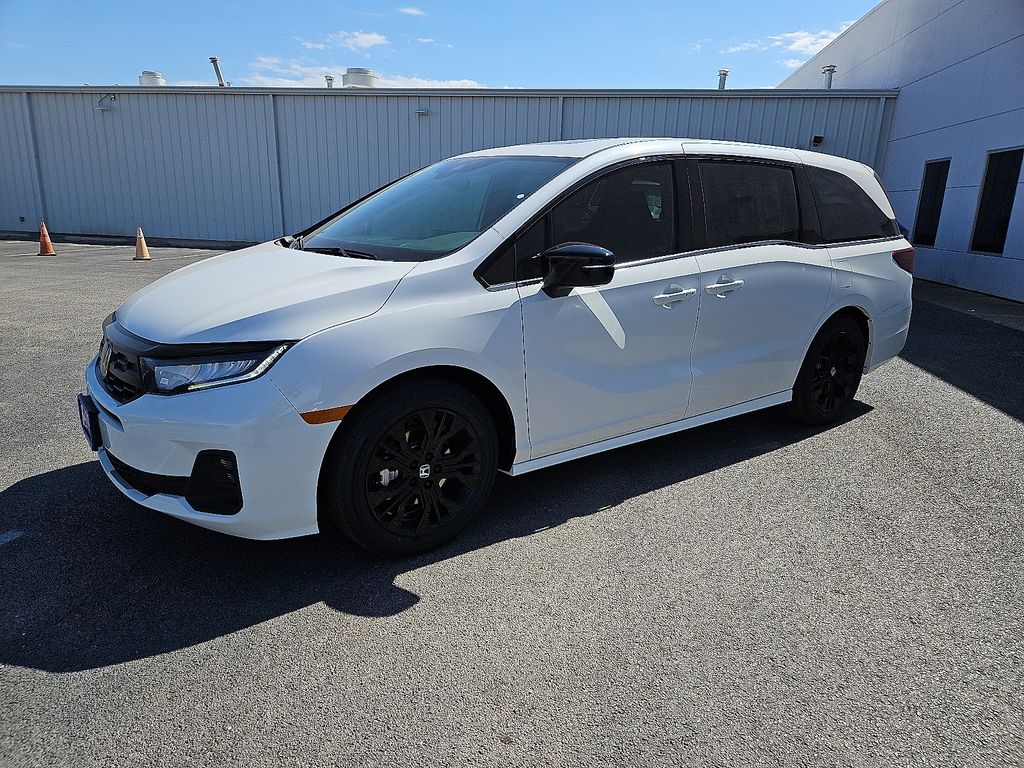 2026 Honda Odyssey photo 2