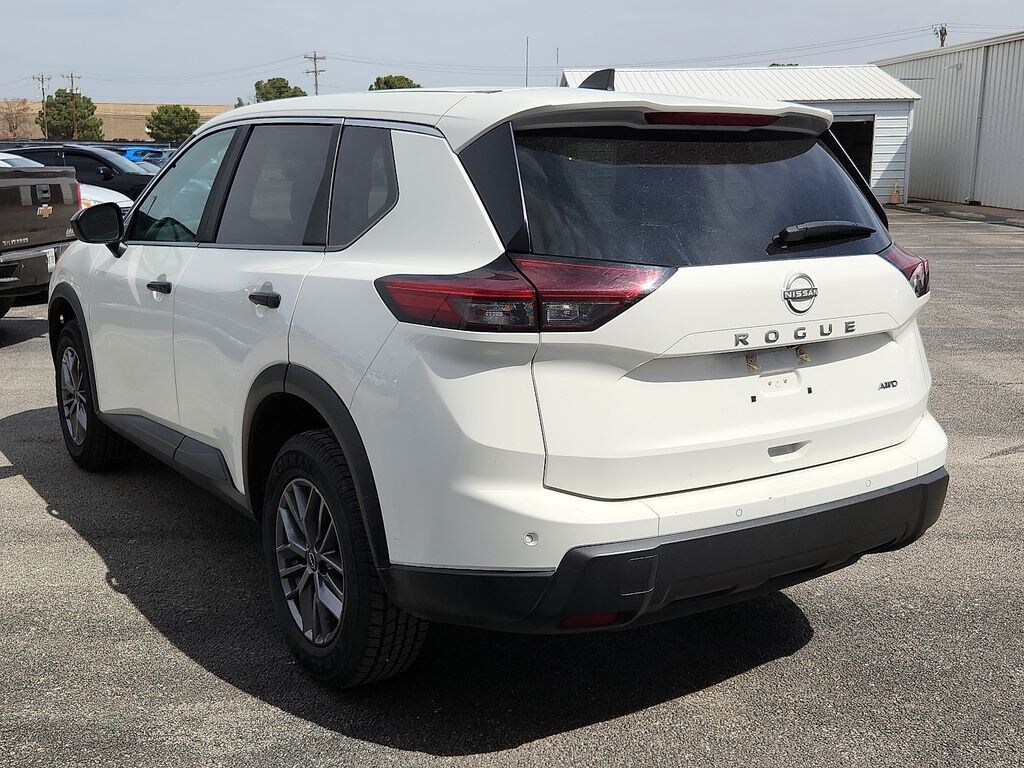 Used 2024 Nissan Rogue S SUV