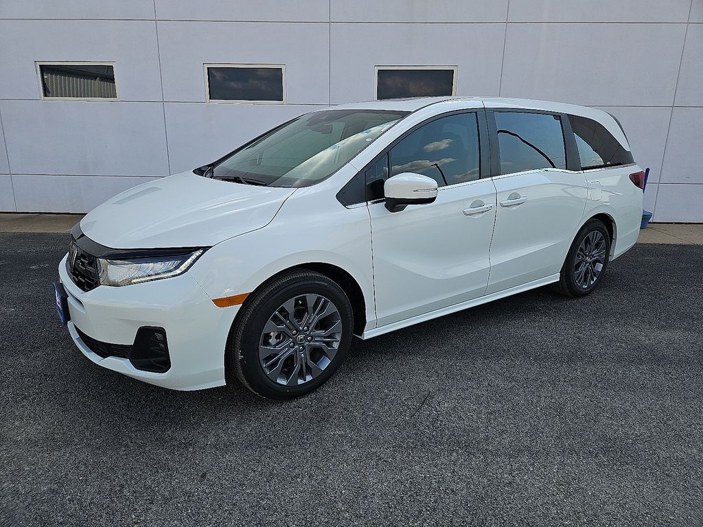 2026 Honda Odyssey Touring photo 2