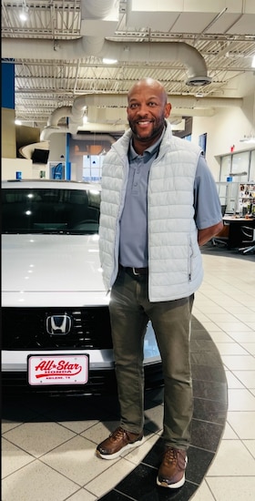Staff member Carl Riley from ID_7aeef3d727a4