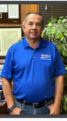 Staff member Fernando Varela from ID_f444ea7b1622