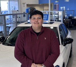 Staff member Santos Gonzales  from ID_7aeef3d727a4