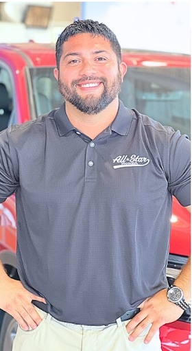 Staff member Robert Martinez from ID_f444ea7b1622
