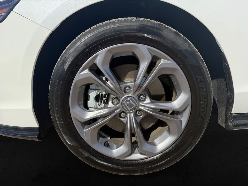 2024 Honda Accord Hybrid EX-L - Photo 10