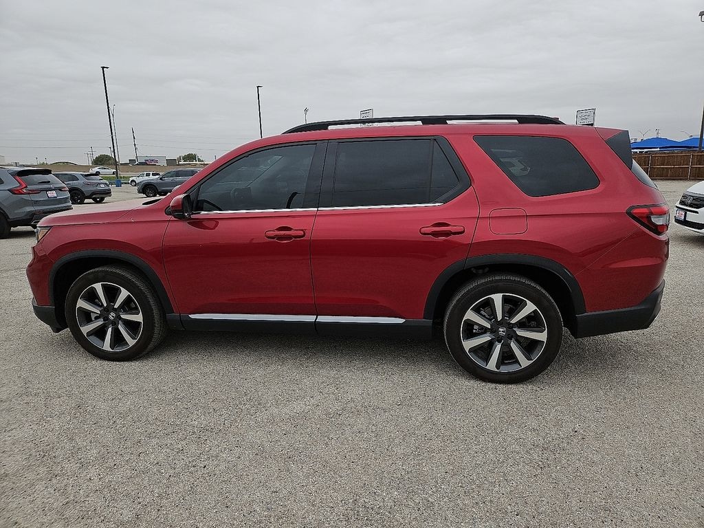 Used 2025 Honda Pilot Elite SUV