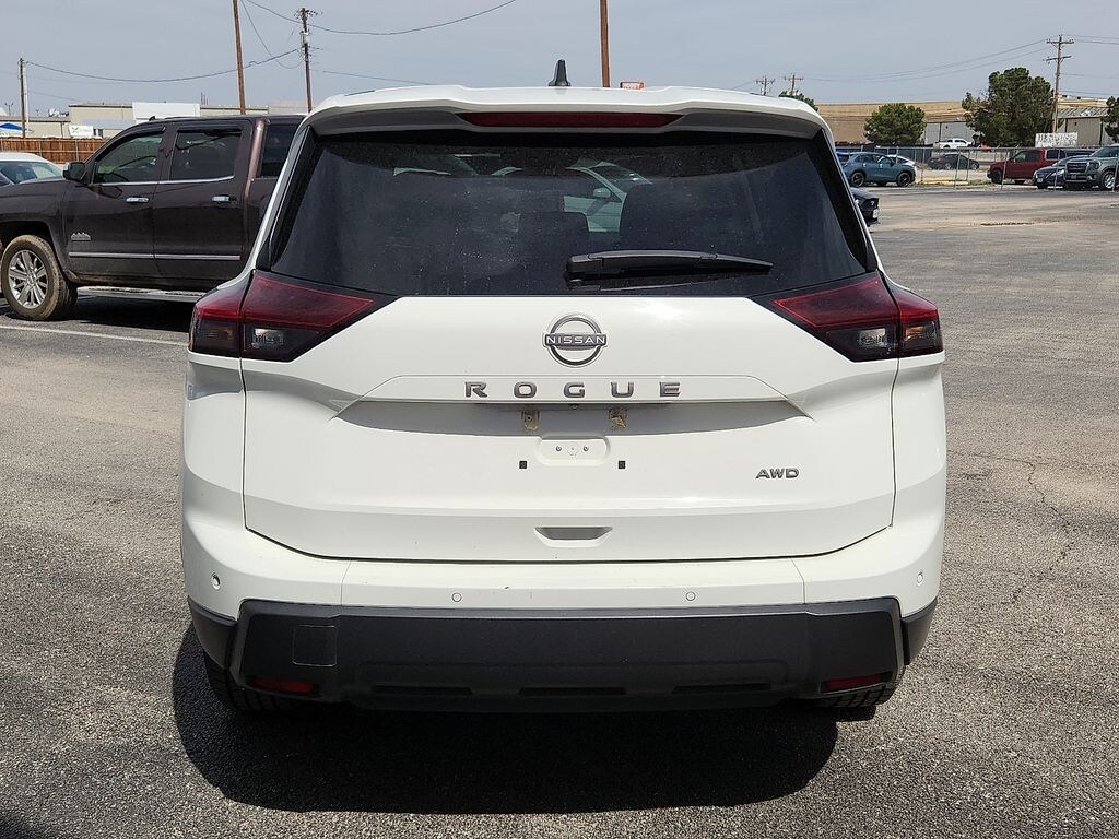Used 2024 Nissan Rogue S SUV
